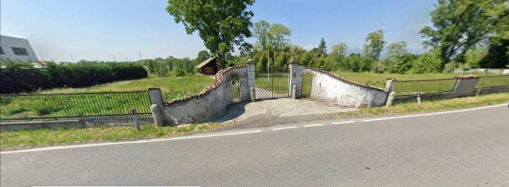 terreno edificabile in vendita a Barzanò