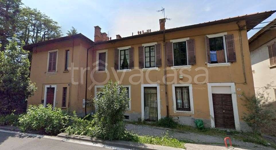 appartamento in vendita a Barzanò