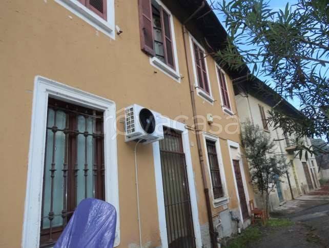 appartamento in vendita a Barzanò