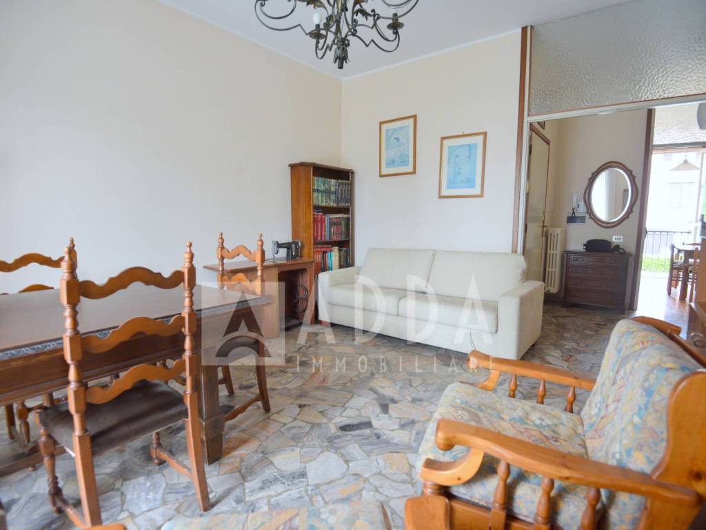 appartamento in vendita a Barzanò