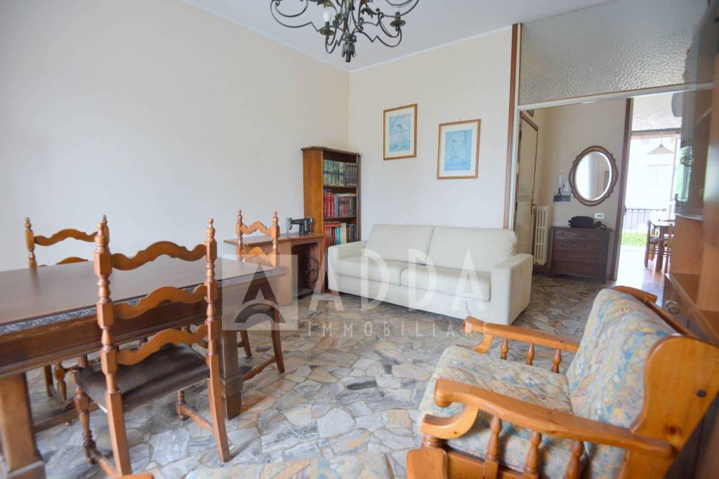 appartamento in vendita a Barzanò