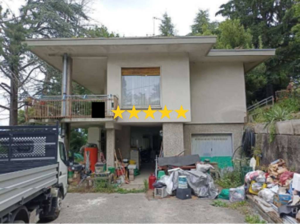 appartamento in vendita a Barzanò