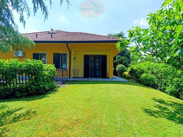 appartamento in vendita a Barzanò