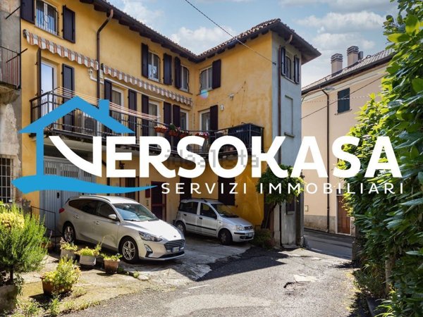 appartamento in vendita a Barzanò