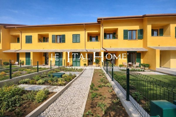 casa indipendente in vendita a Barzanò