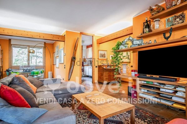 appartamento in vendita a Barzanò