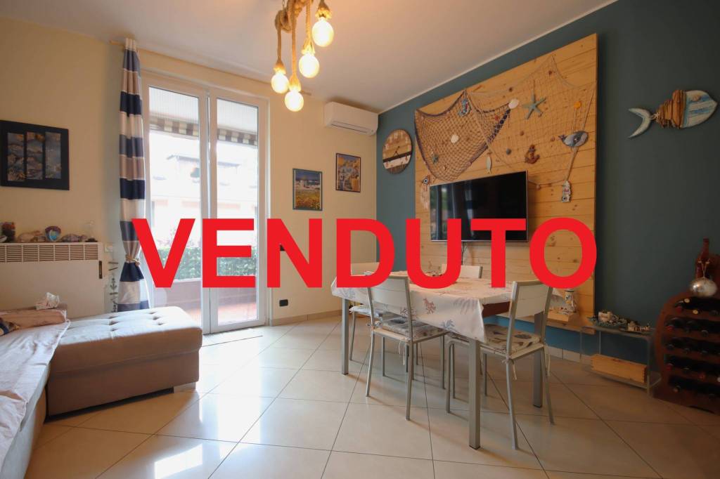 appartamento in vendita a Barzanò