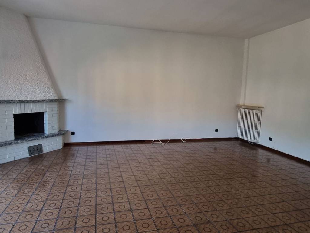 appartamento in vendita a Barzanò