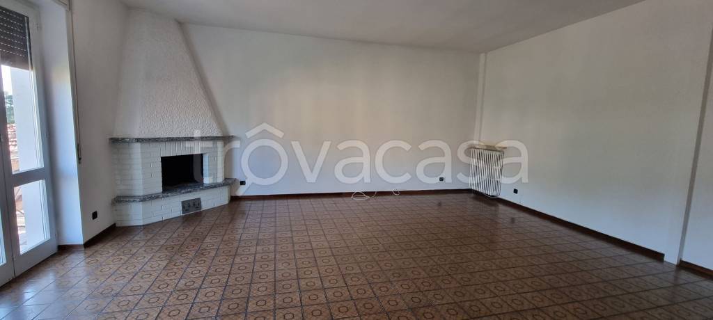 appartamento in vendita a Barzanò