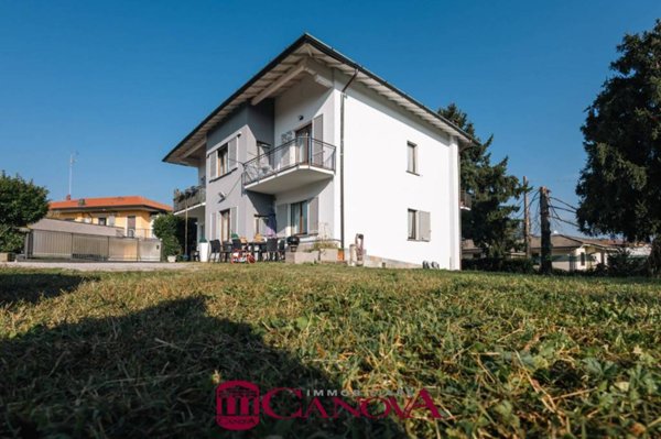 casa indipendente in vendita a Barzanò