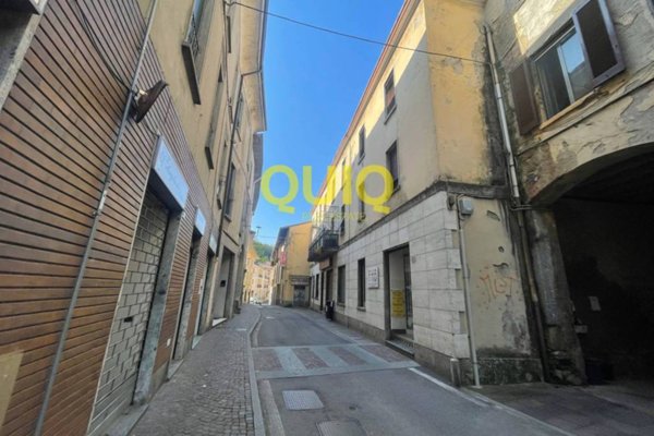 appartamento in vendita a Barzanò