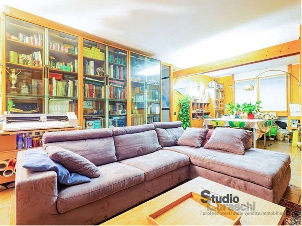 appartamento in vendita a Barzanò