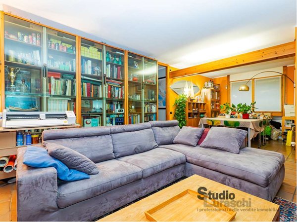 appartamento in vendita a Barzanò