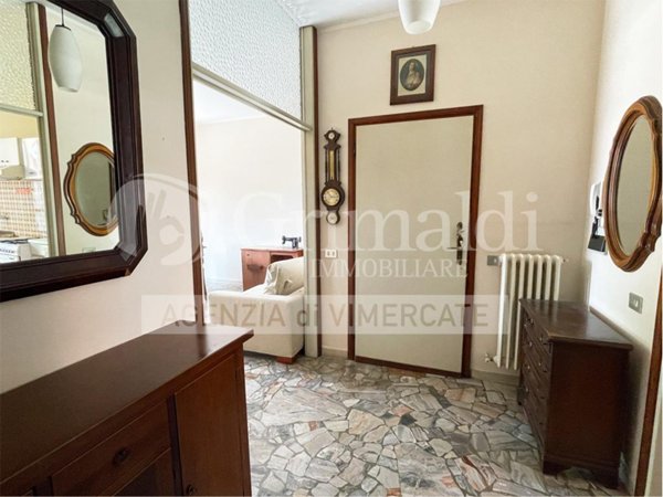 appartamento in vendita a Barzanò