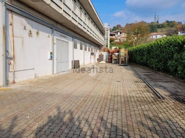 appartamento in vendita a Barzanò