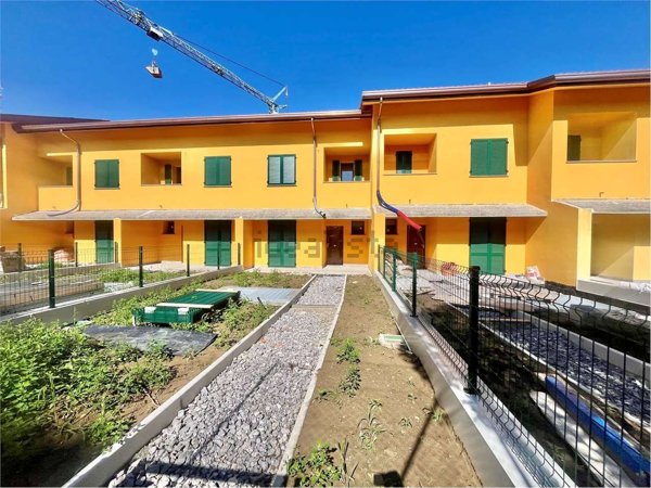 casa indipendente in vendita a Barzanò