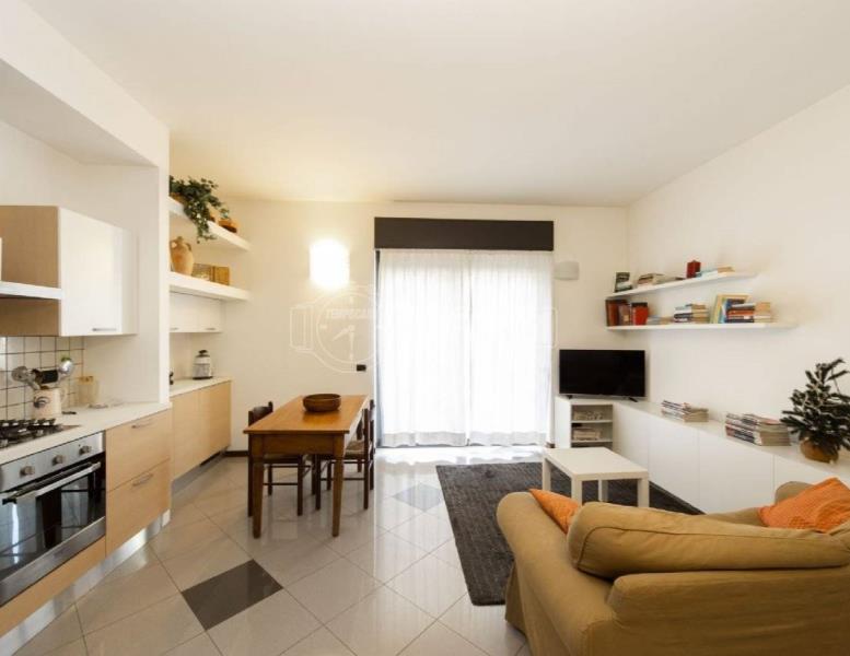 appartamento in vendita a Barzanò