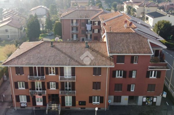 appartamento in vendita a Barzanò