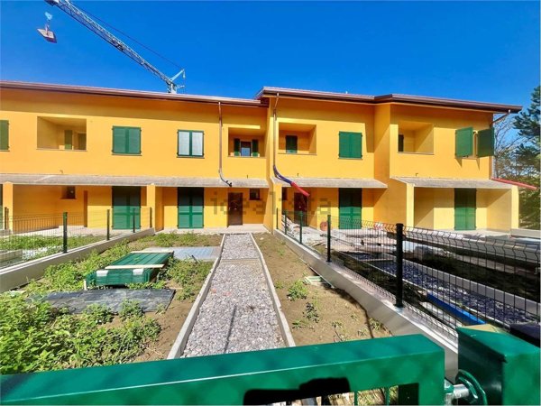 casa indipendente in vendita a Barzanò