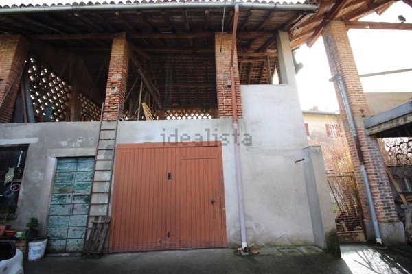 appartamento in vendita a Barzanò