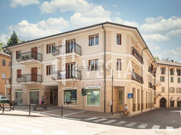 loft in vendita a Barzanò