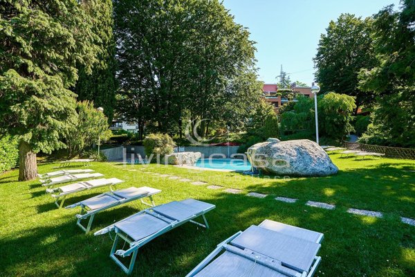 appartamento in vendita a Barzanò