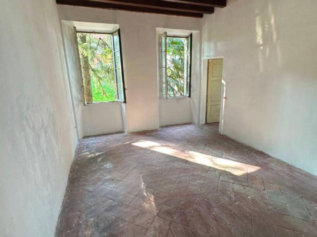 appartamento in vendita a Barzanò