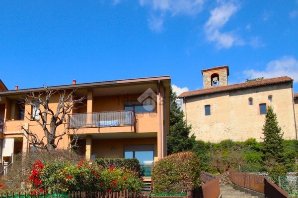 appartamento in vendita a Barzanò