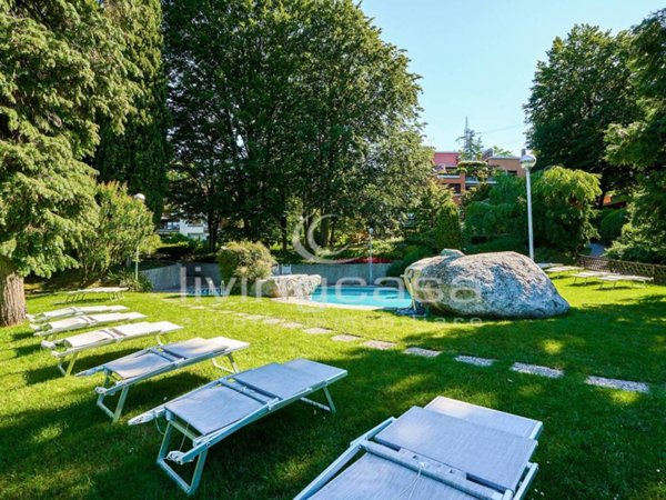 appartamento in vendita a Barzanò