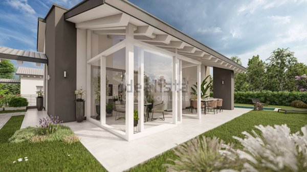 appartamento in vendita a Barzanò