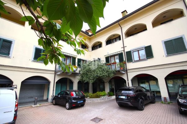 appartamento in vendita a Barzanò