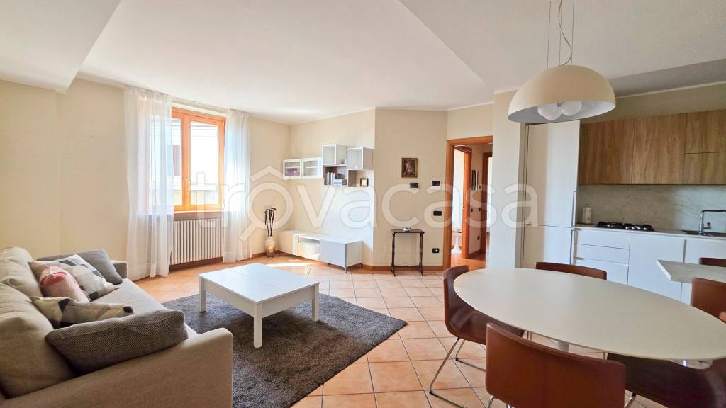 appartamento in vendita a Barzanò in zona Dagò