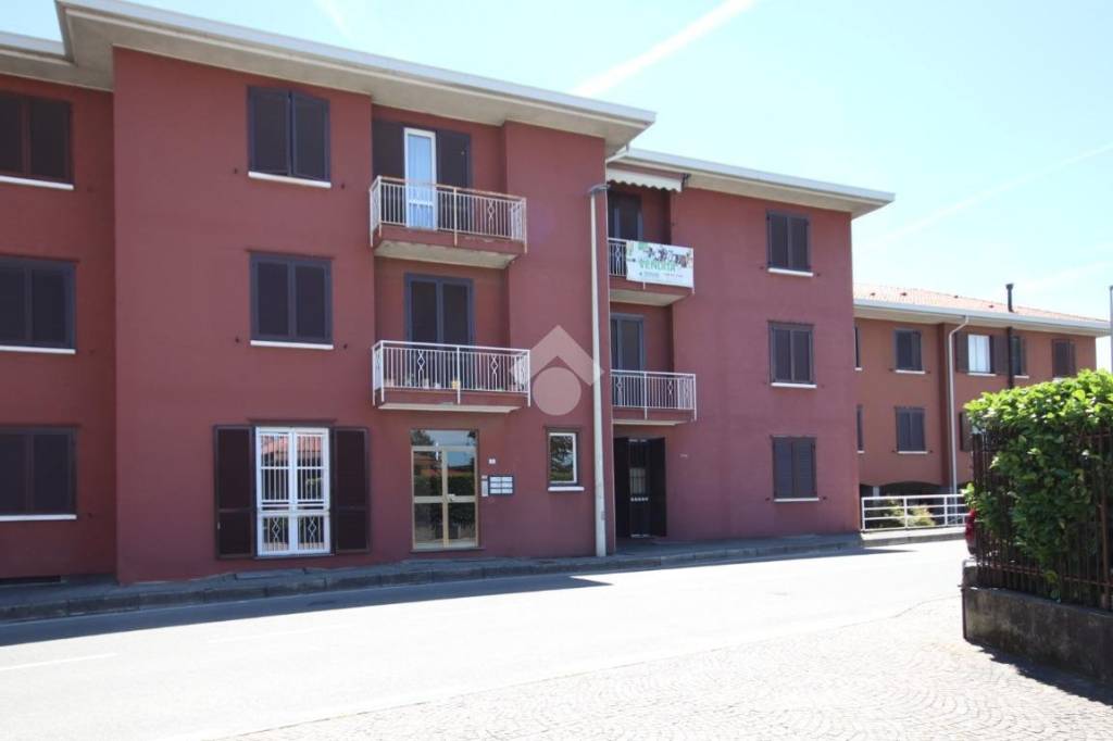appartamento in vendita a Barzanò in zona Dagò