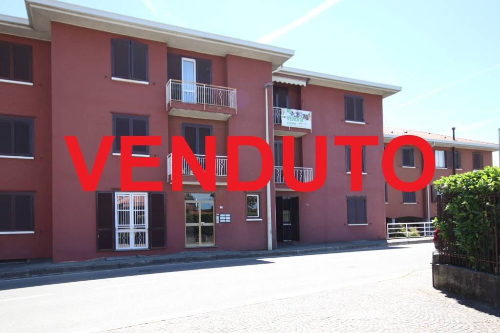appartamento in vendita a Barzanò in zona Dagò