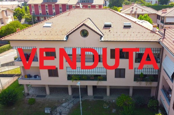 appartamento in vendita a Barzanò in zona Dagò