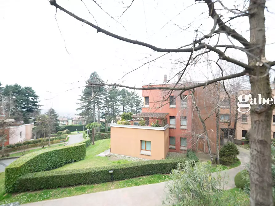 appartamento in vendita a Barzanò in zona Dagò
