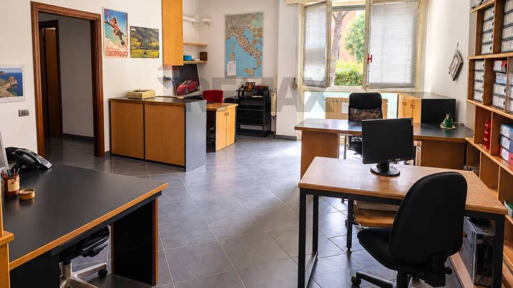 appartamento in vendita a Barzanò in zona Dagò
