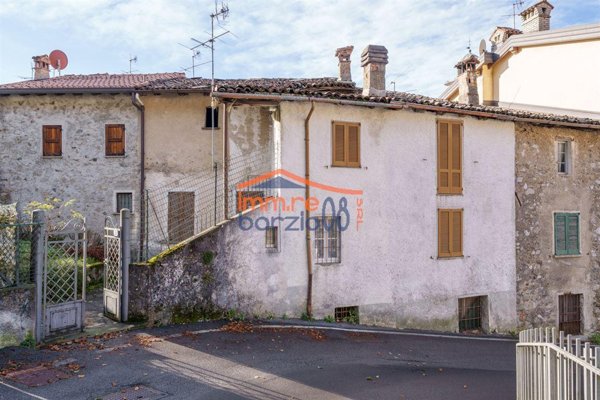 casa indipendente in vendita a Barzio