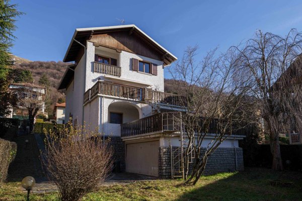 casa indipendente in vendita a Barzio