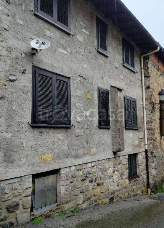 appartamento in vendita a Barzio in zona Concenedo