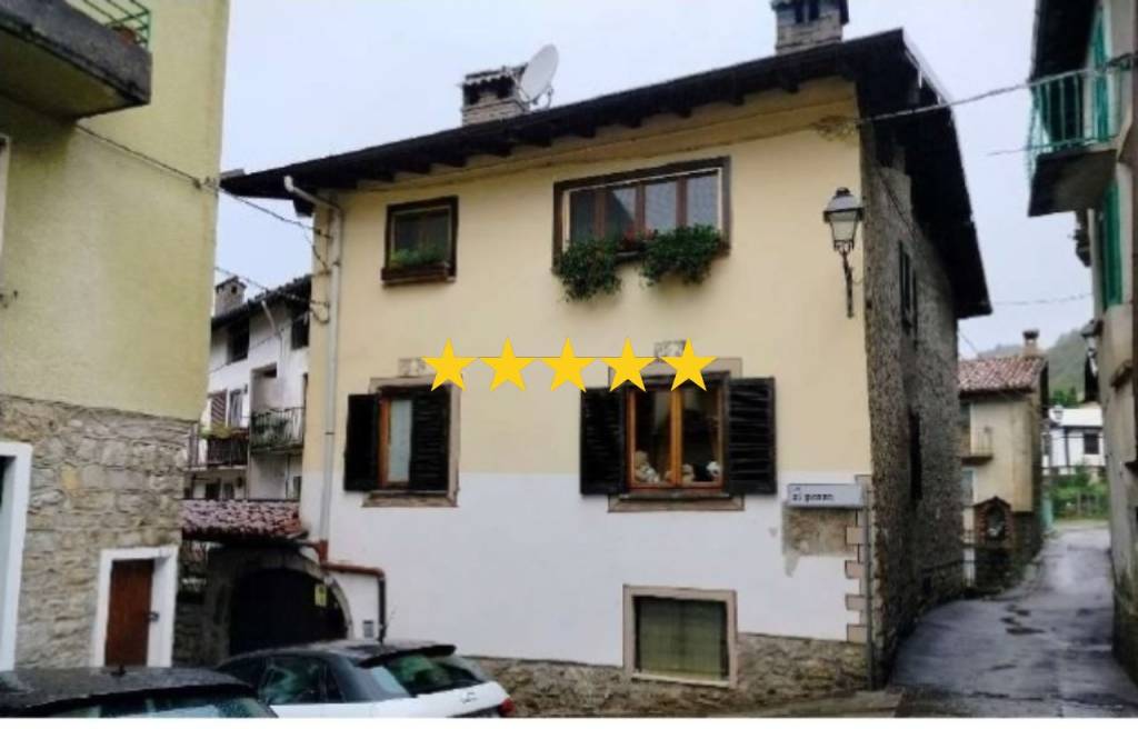appartamento in vendita a Barzio in zona Concenedo