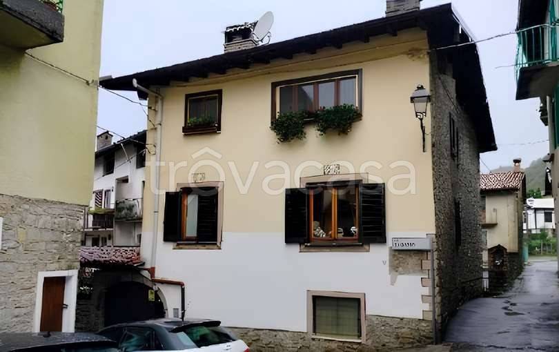 appartamento in vendita a Barzio in zona Concenedo