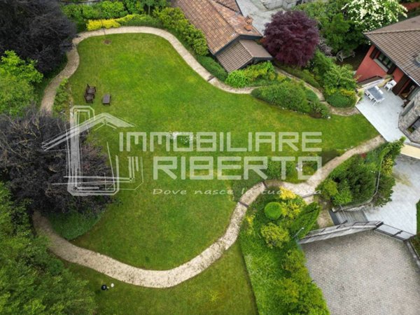 casa indipendente in vendita a Barzio