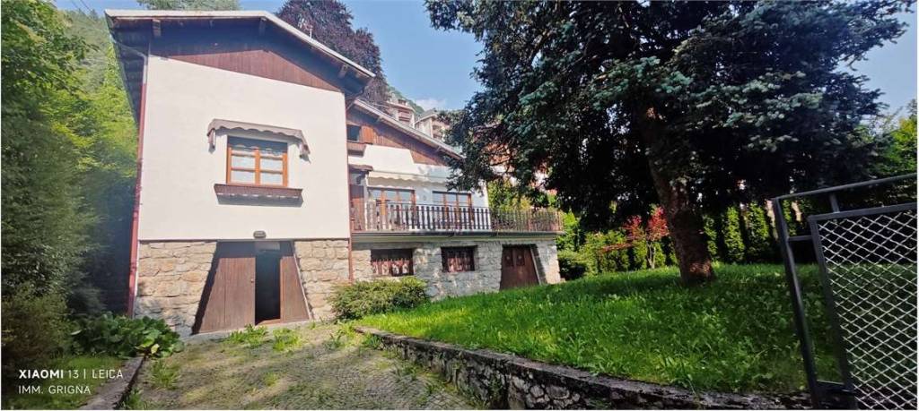 casa indipendente in vendita a Barzio