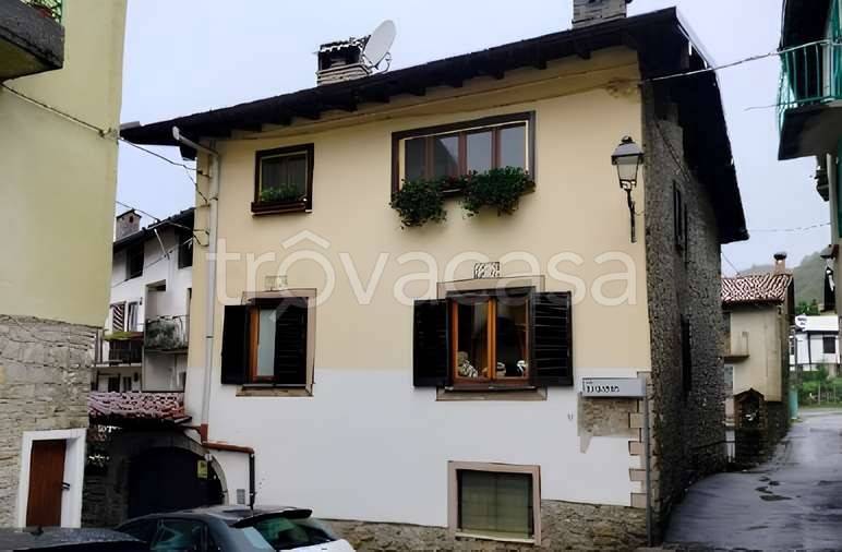 appartamento in vendita a Barzio in zona Concenedo