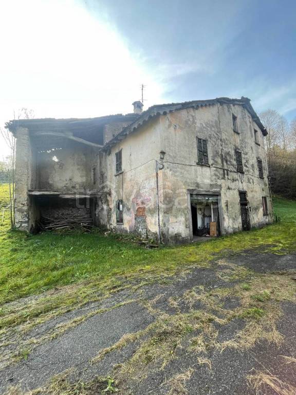 casa indipendente in vendita a Barzio