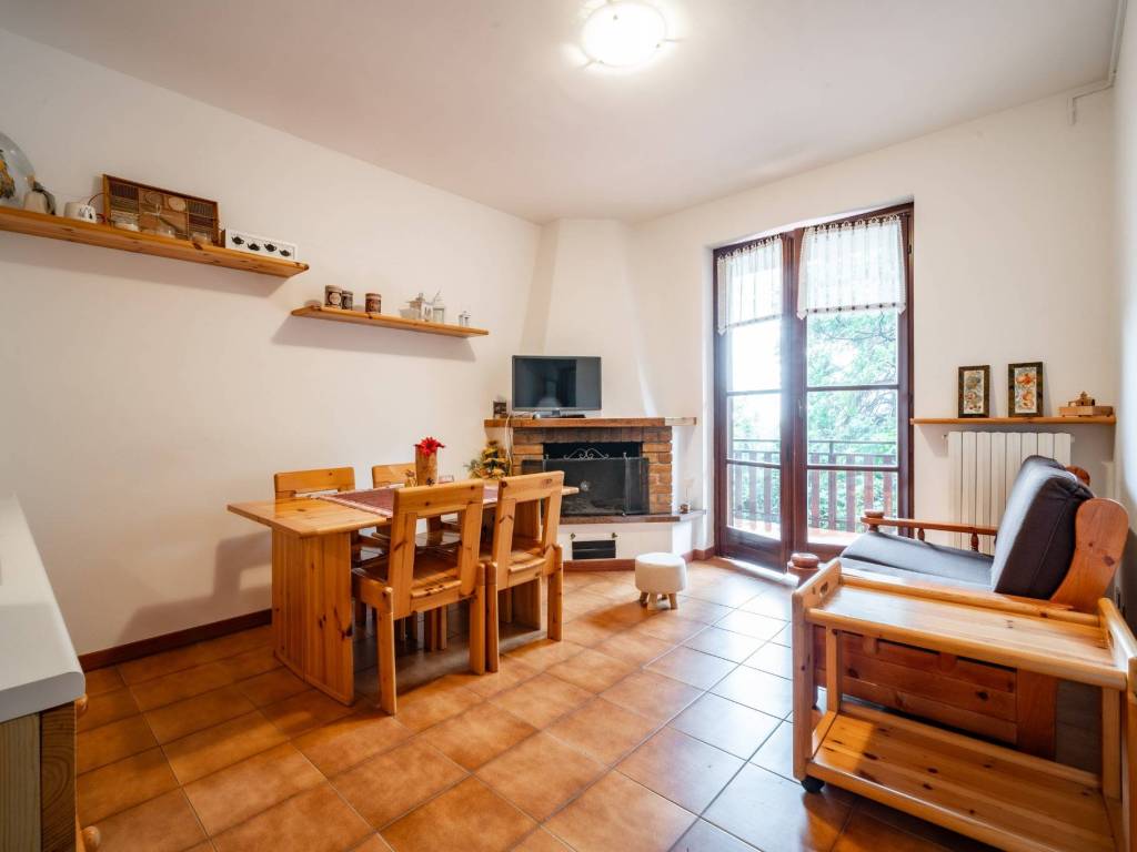appartamento in vendita a Barzio in zona Concenedo