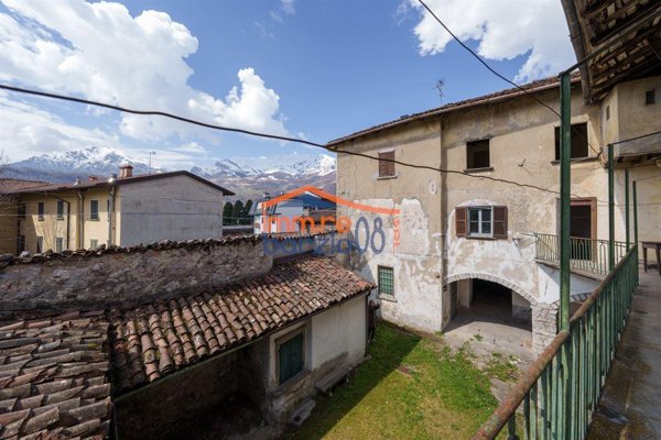 casa indipendente in vendita a Barzio
