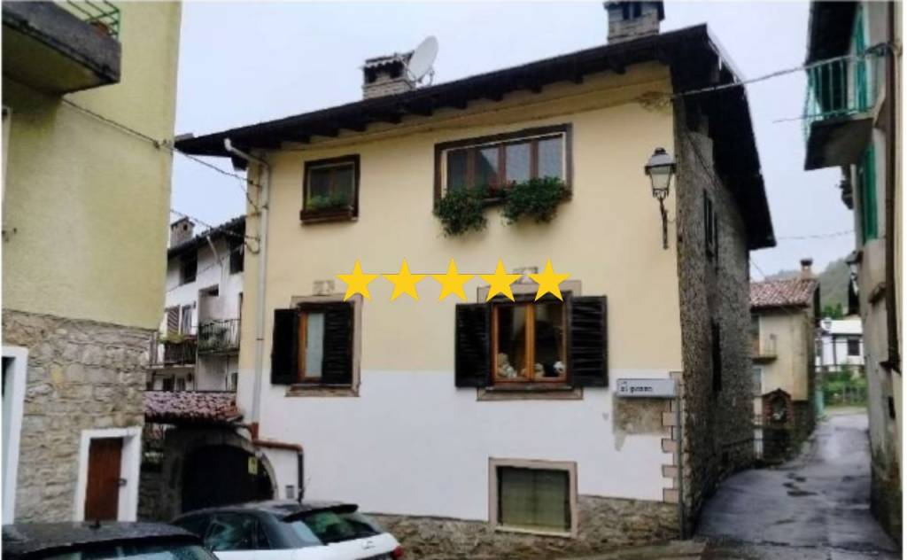 appartamento in vendita a Barzio in zona Concenedo