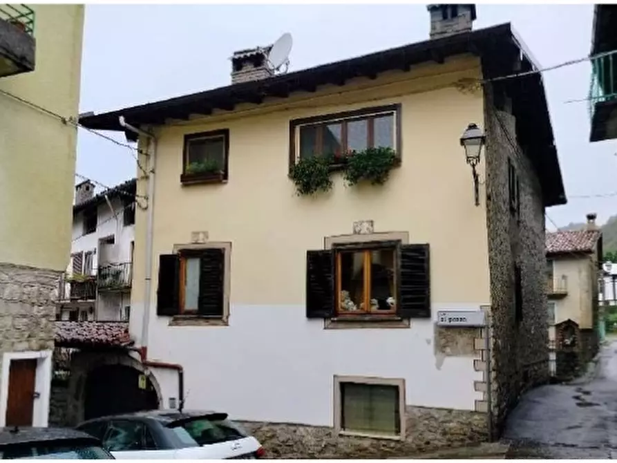 appartamento in vendita a Barzio in zona Concenedo